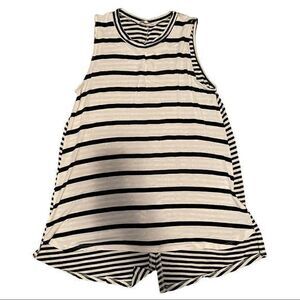 Le‎ Lis Women's Tank Top Hi-Low Round Neck Striped Black White Small